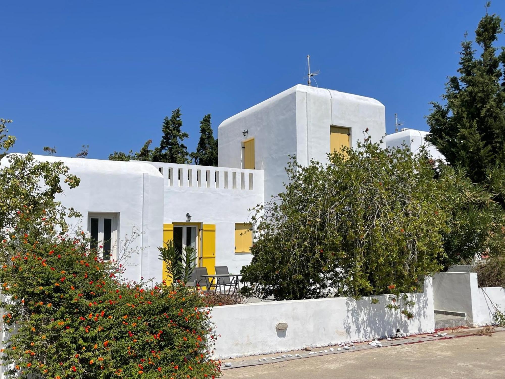 Astyvillas Livadi  Extérieur photo